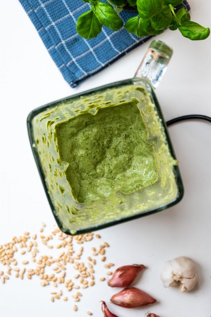 Pesto blender